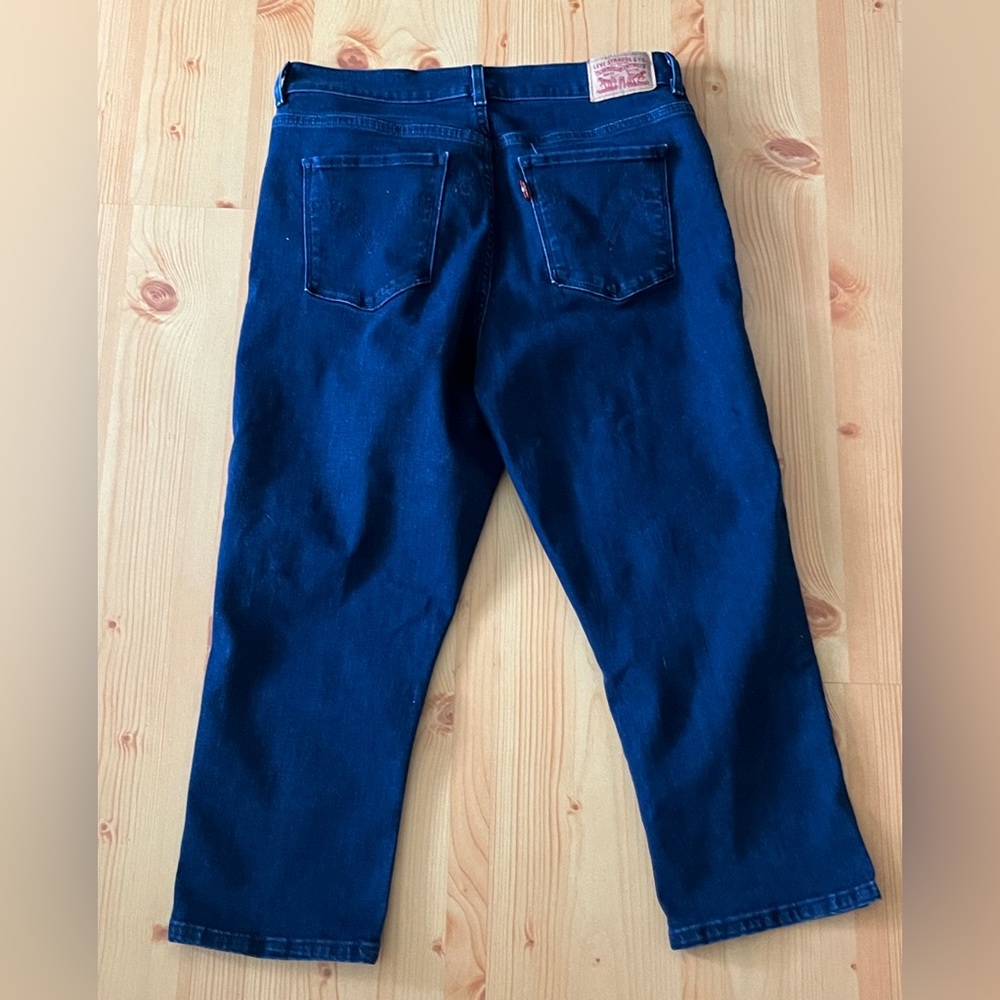 Women’s Levi Strauss Blue Jeans Capri’s Size 10 - Picture 2 of 15